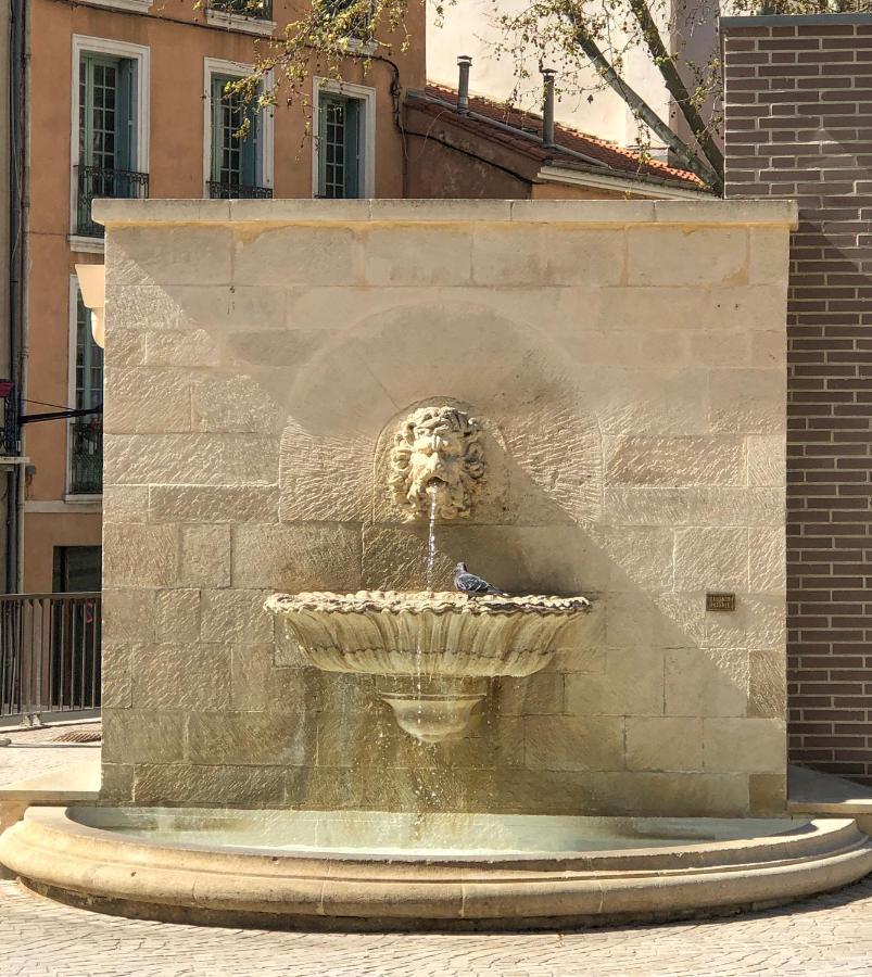 Place De La Mairie, Art Apparts بزييه المظهر الخارجي الصورة